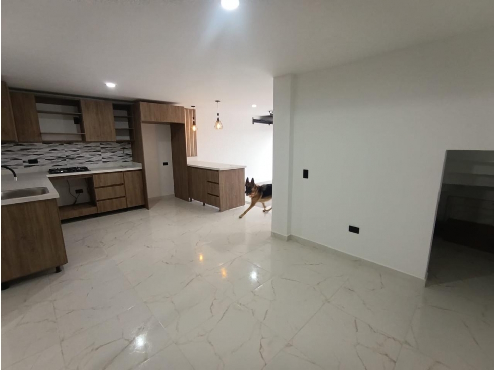 ENCANTADORA CASA EN VENTA LA CEJA — foto 2