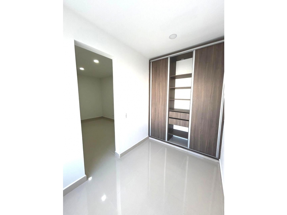 CONFORTABLE CASA EN VENTA LA CEJA — foto 3