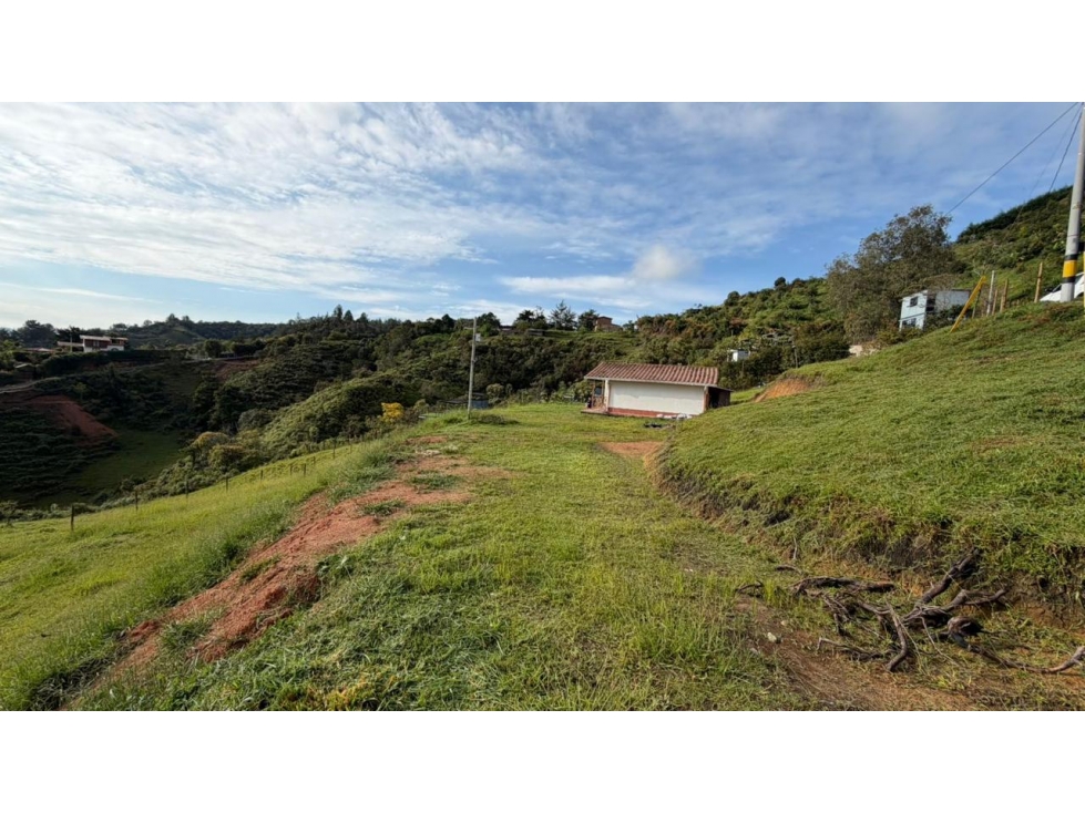 LINDA FINCA EN VENTA EL PEÑOL - 3