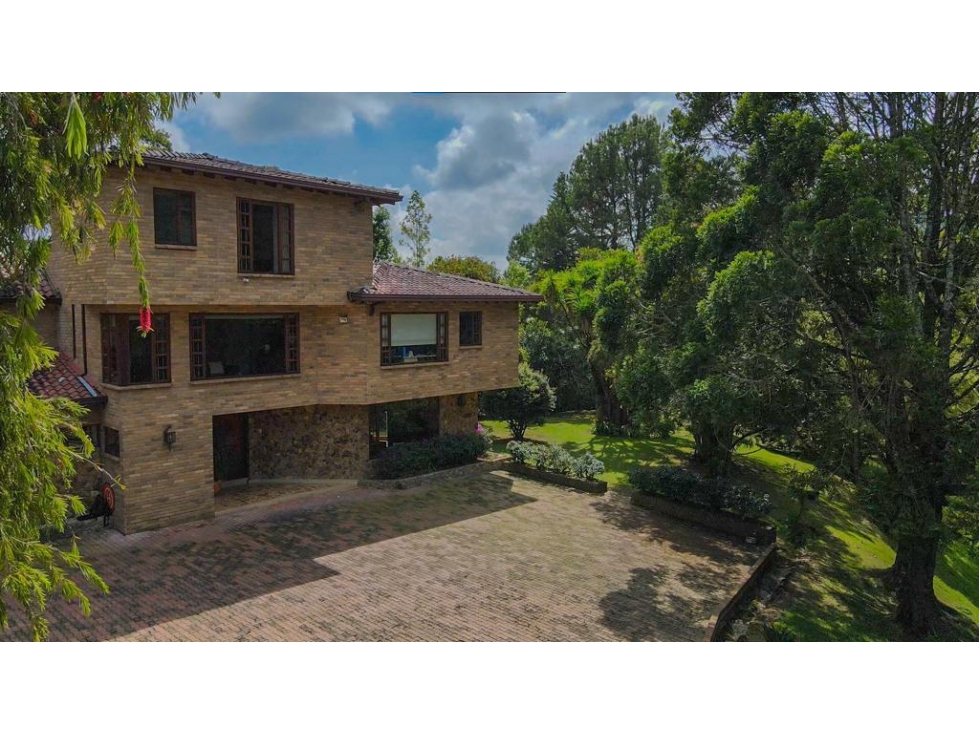 HERMOSA FINCA EN VENTA EN EL TABLAZO