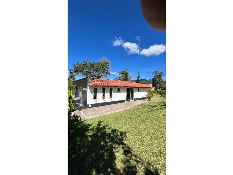 LINDA CASA FINCA EN VENTA LA CEJA