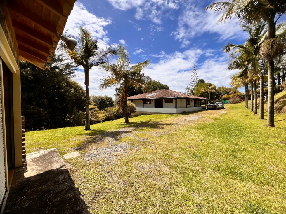 LINDA CASA FINCA EN VENTA EL CARMEN DE VIBORAL
