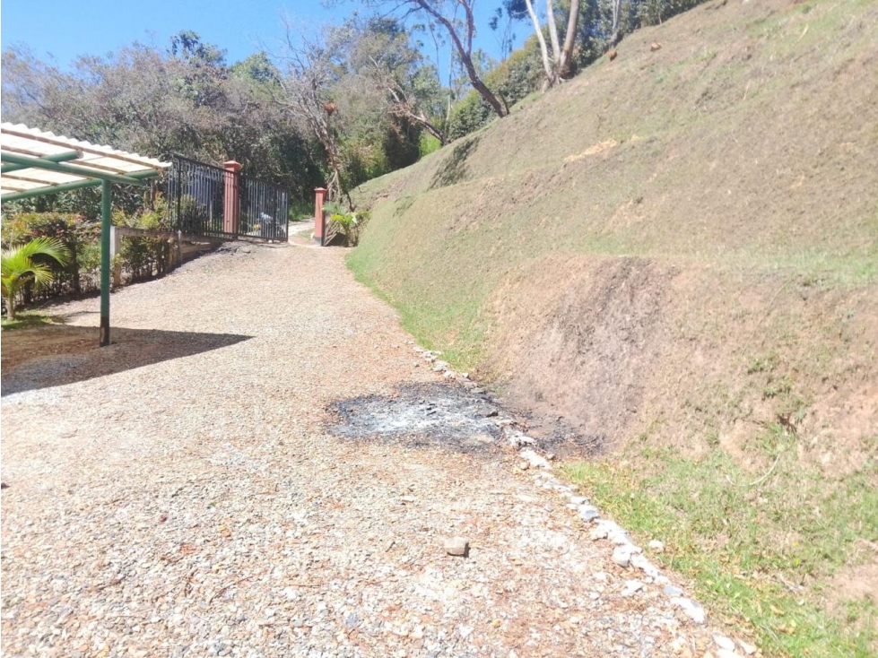EN VENTA ESPECTACULAR FINCA EN SAN VICENTE CERCA A LA AUTOPISTA — foto 3