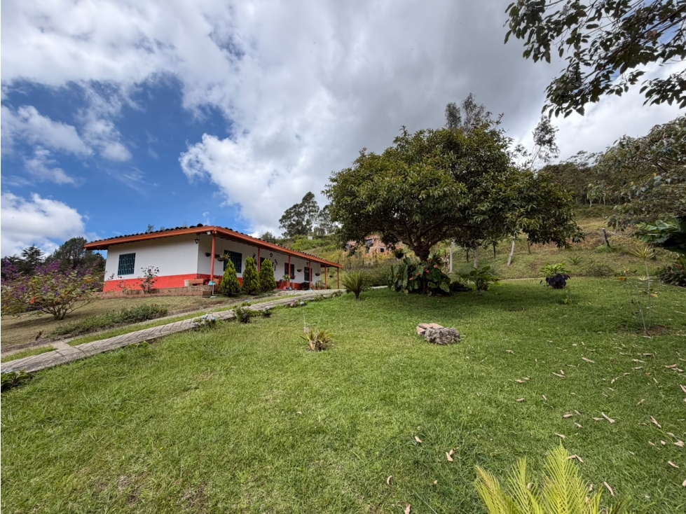 HERMOSA CASA FINCA TRADICIONAL EN VENTA EL SANTUARIO — foto 4