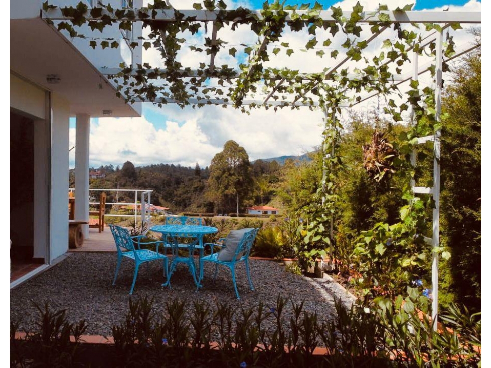 LINDA CASA FINCA EN VENTA GUATAPE - 4