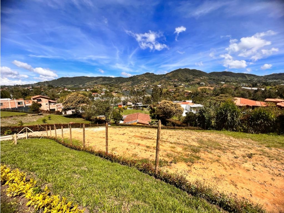 LINDO LOTE EN VENTA EN SEMIPARCELACIÓN EL CARMEN DE VIBORAL - 5