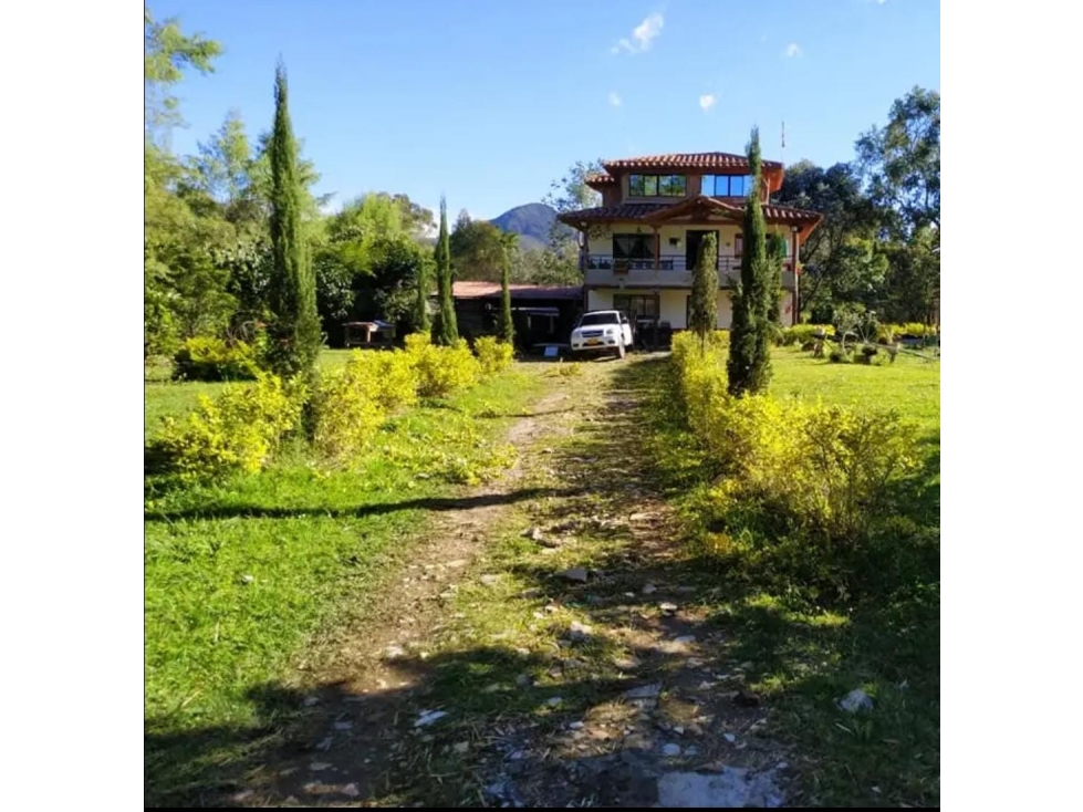 HERMOSA CASA FINCA EN VENTA EL CARMEN DE VIBORAL