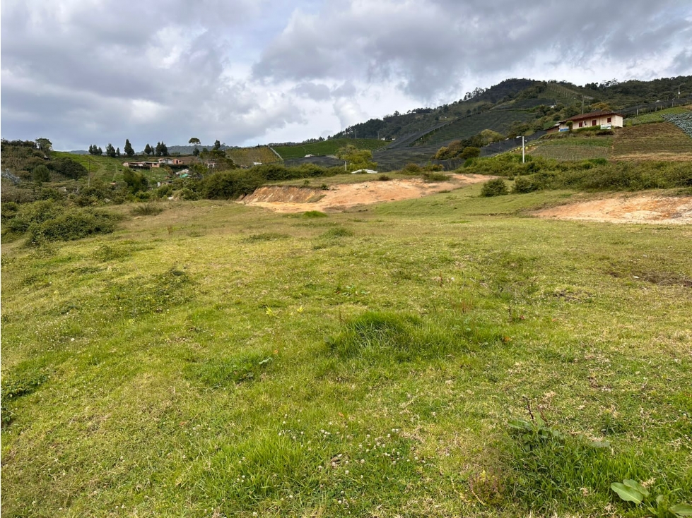 ENCANTADOR LOTE CON VISTA EN VENTA EL CARMEN DE VIBORAL — foto 2