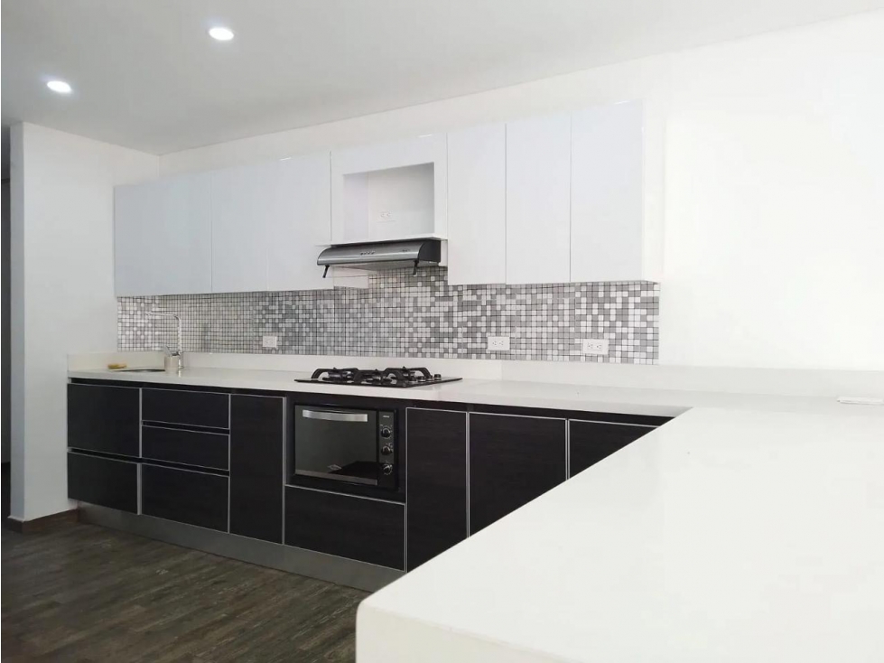 HERMOSA CASA EN VENTA EN RIONEGRO SECTOR PORVENIR — foto 3
