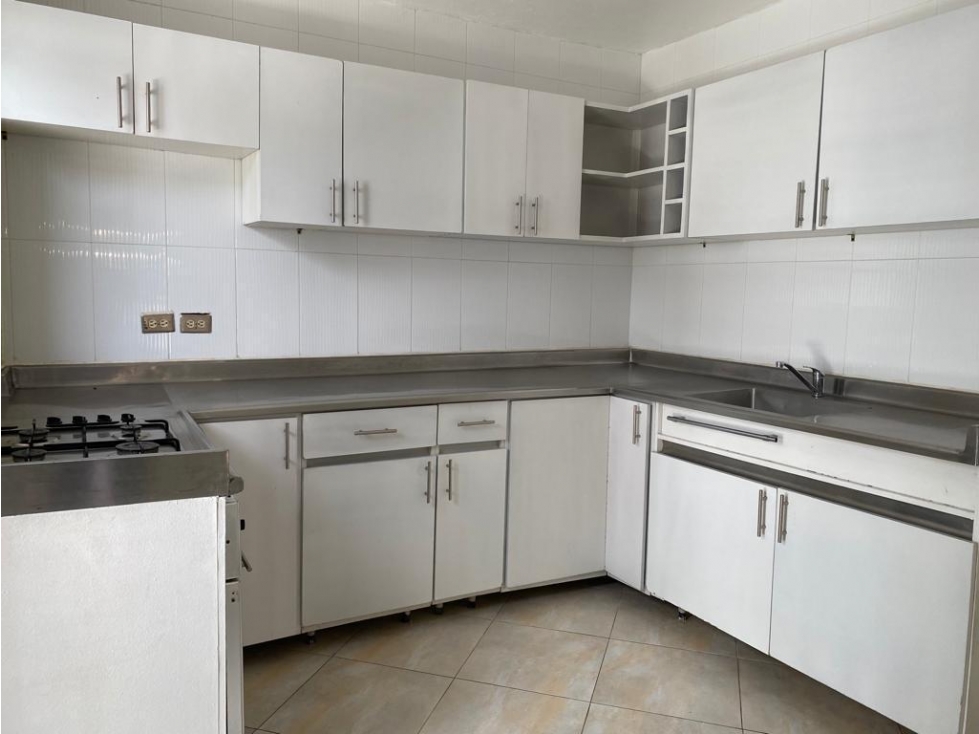HERMOSA CASA EN VENTA EN RIONEGRO, SECTOR SAN ANTONIO — foto 4