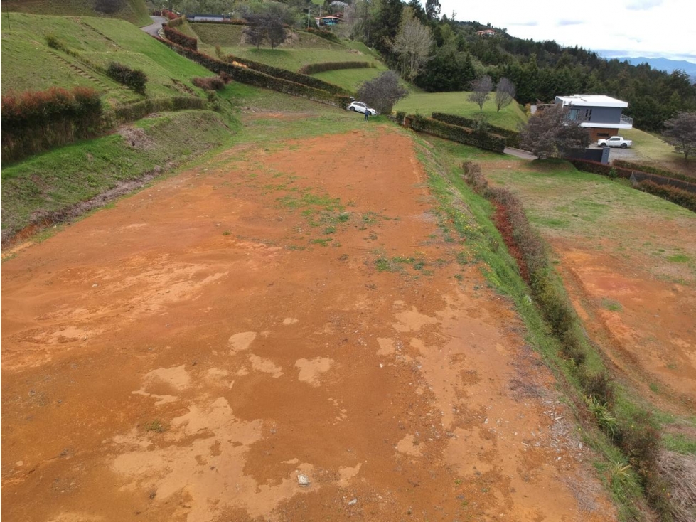 ENCANTADOR LOTE EN VENTA EN GUARNE — foto 4