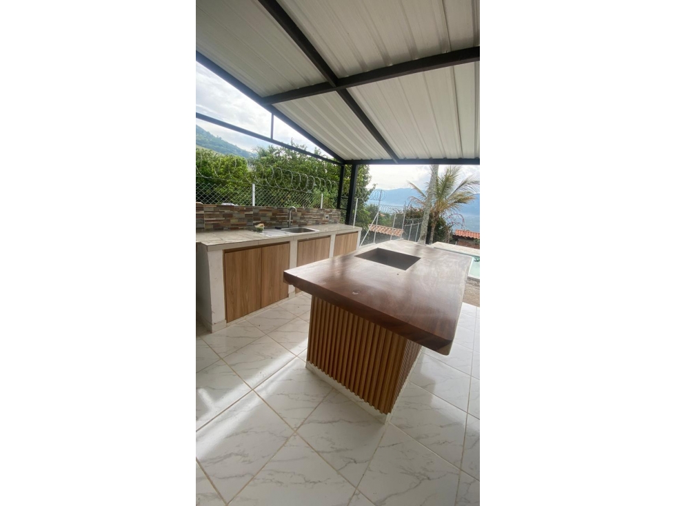 ENCANTADORA FINCA EN VENTA COPACABANA - 4