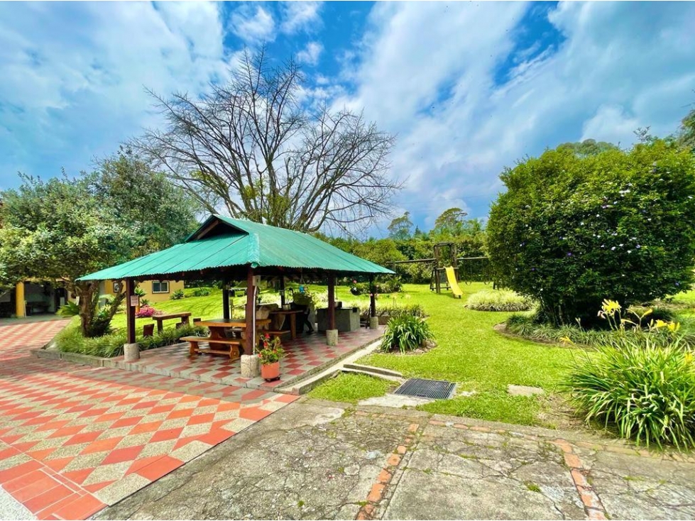 ESPECTACULAR FINCA HOTEL EN VENTA LLANOGRANDE - 4