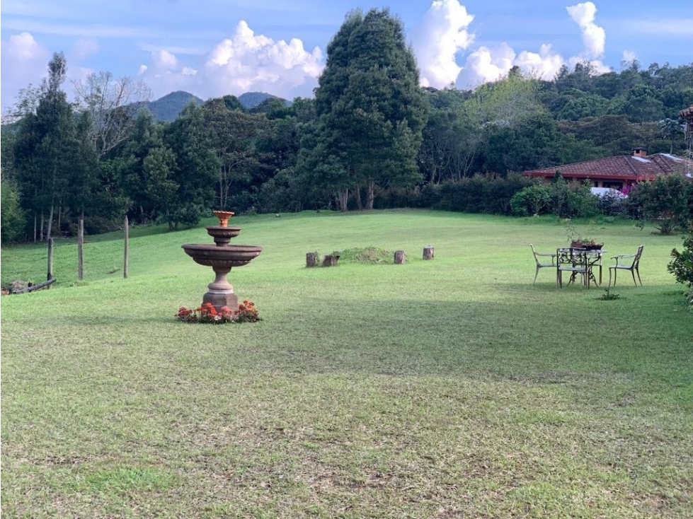 ESPECTACULAR FINCA EN VENTA RETIRO VÍA LAS PALMAS MEDELLÍN — foto 3