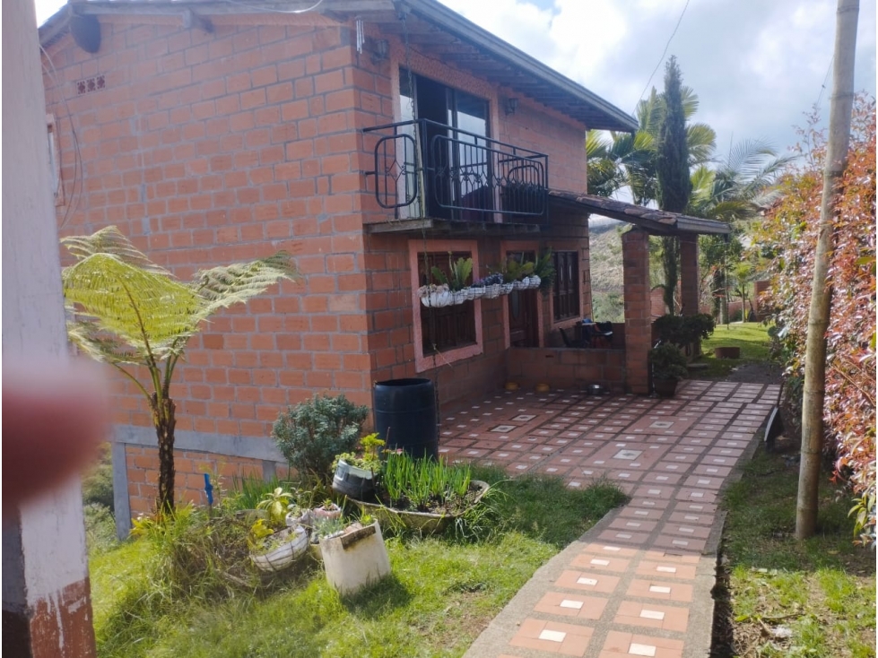 LINDA FINCA EN VENTA MARINILLA