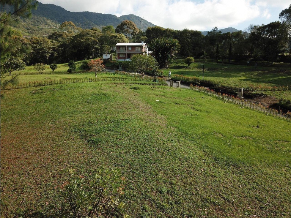 ENCANTADOR LOTE EN VENTA SECTOR CANADA EL CARMEN DE VIBORAL — foto 4