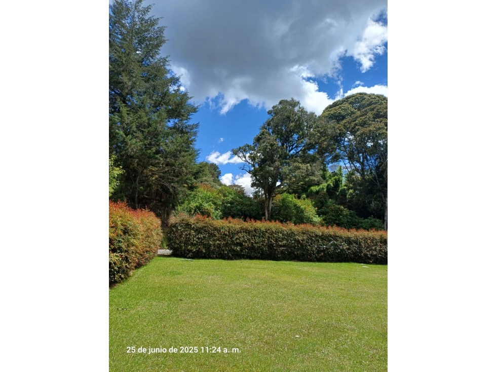 ENCANTADOR LOTE EN VENTA EL RETIRO — foto 5