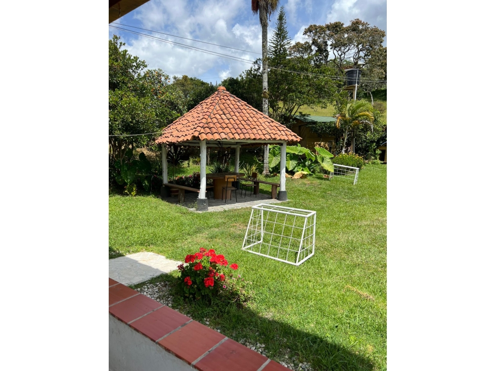 LINDA CASA FINCA EN VENTA EN LA VEREDA CABECERAS — foto 4