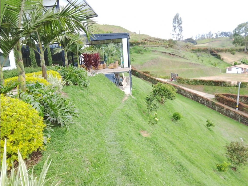 ENCANTADORA FINCA EN VENTA CERCA A LA AUTOPISTA MEDELLÍN BOGOTÁ — foto 4