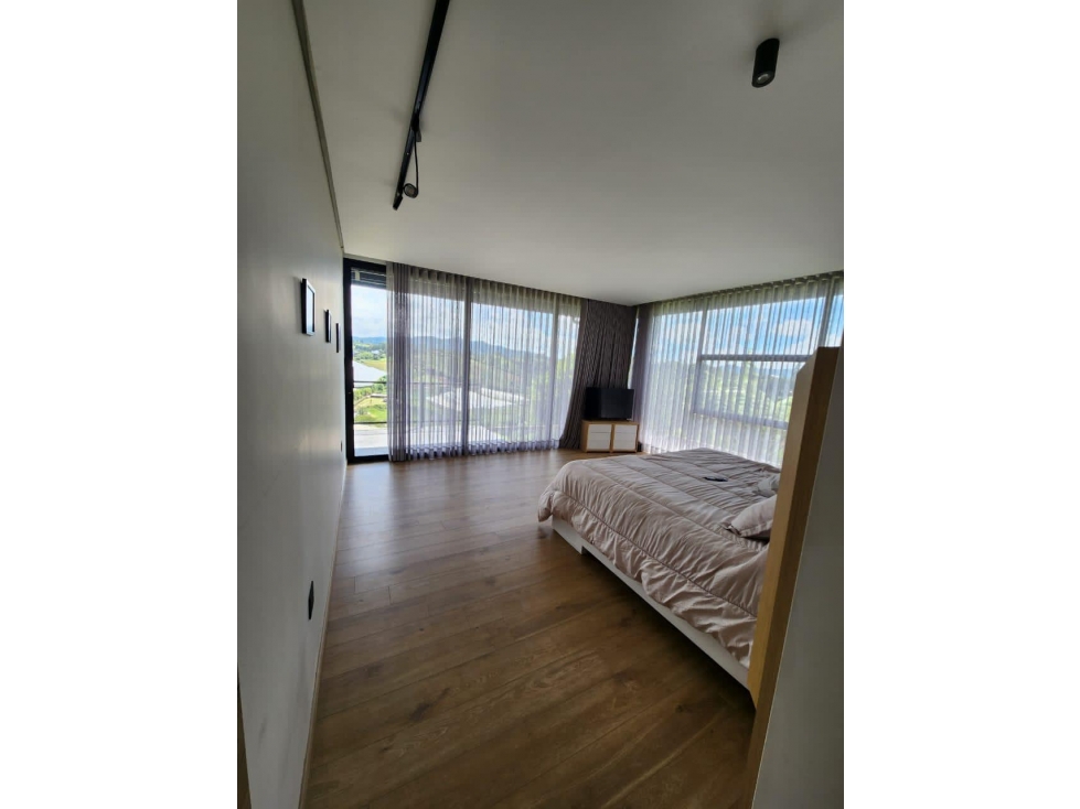 ESPECTACULAR FINCA EN VENTA MARINILLA — foto 4
