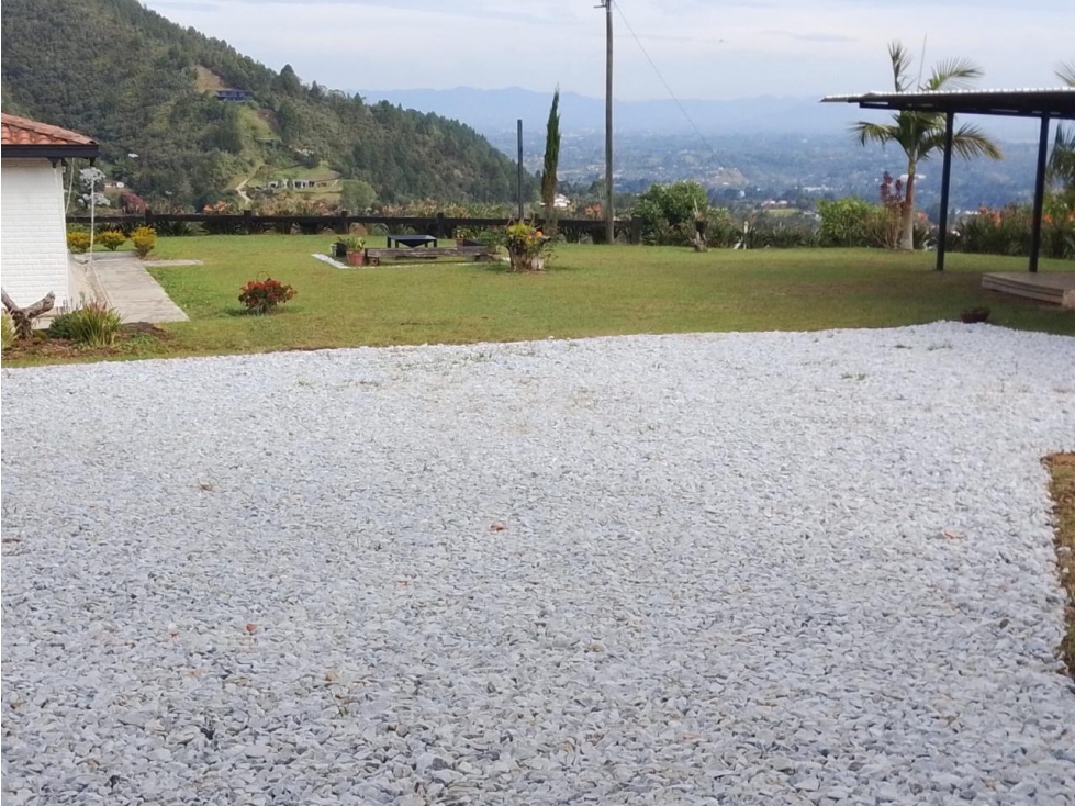 HERMOSA FINCA EN VENTA CON UNA VISTA EXCEPCIONAL EN GUARNE — foto 2