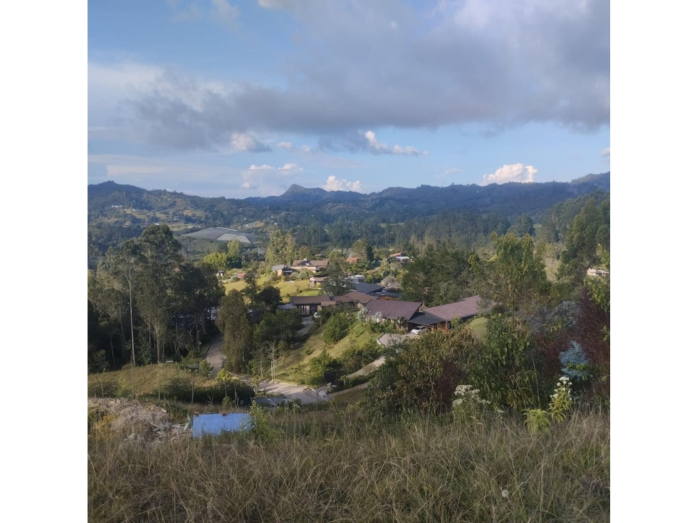 HERMOSO LOTE EN VENTA EL RETIRO DENTRO DE PARCELACION — foto 4