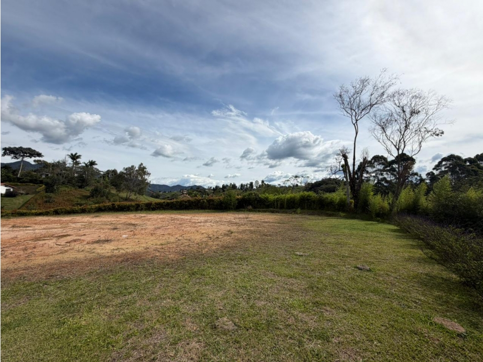 BELLO LOTE CAMPESTRE EN VENTA UBICADO EN LA VEREDA QUIRAMA -EL CANADÁ — foto 4