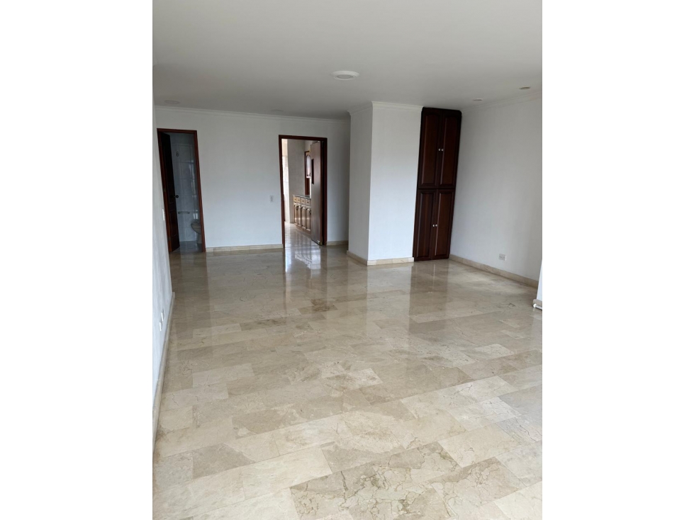 LINDO APARTAMENTO EN VENTA CON EXCELENTE UBICACION EL POBLADO — foto 4