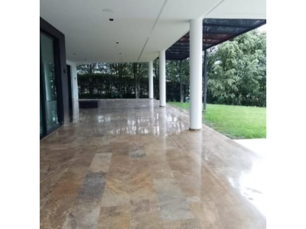ESPECTACULAR CASA CAMPESTRE EN VENTA POBLADO — foto 3