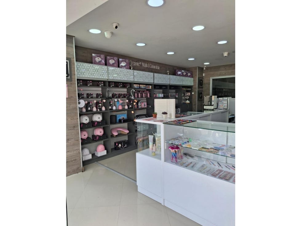 ESPECTACULAR LOCAL EN VENTA RIONEGRO CON RENTA ACTIVA — foto 4