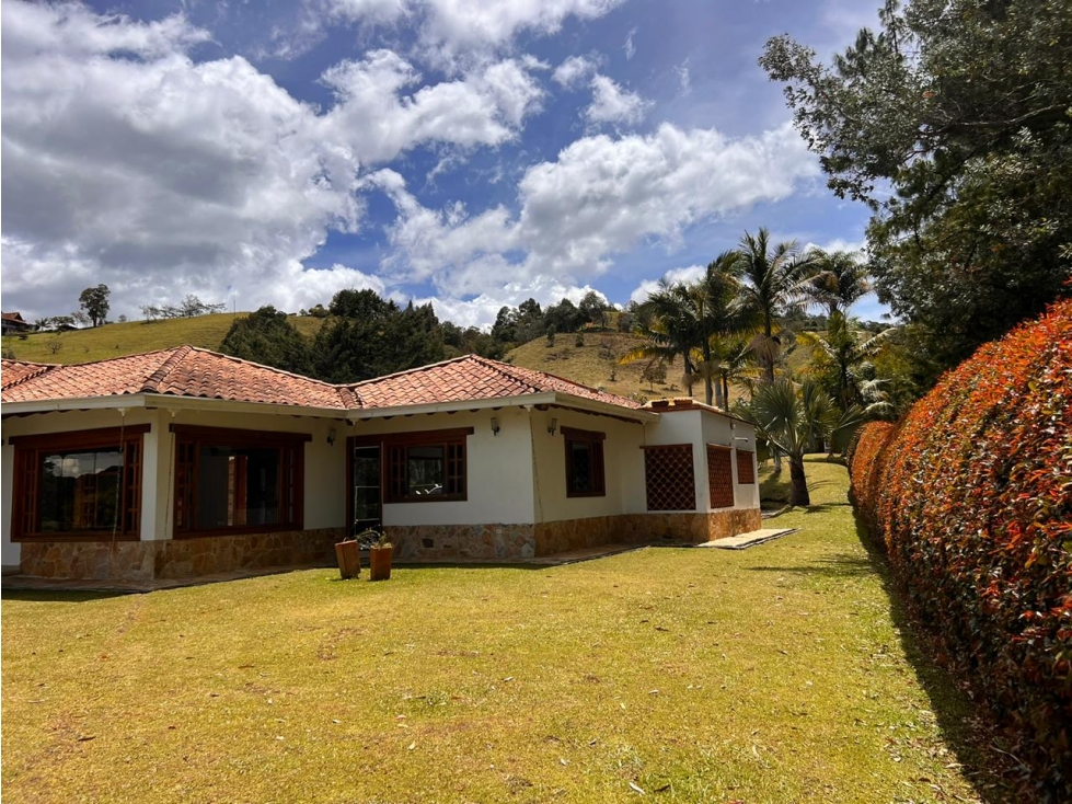 BEAUTIFUL COUNTRY HOUSE FOR SALE IN CABECERAS OF LLANOGRANDE-RIONEGRO — foto 5