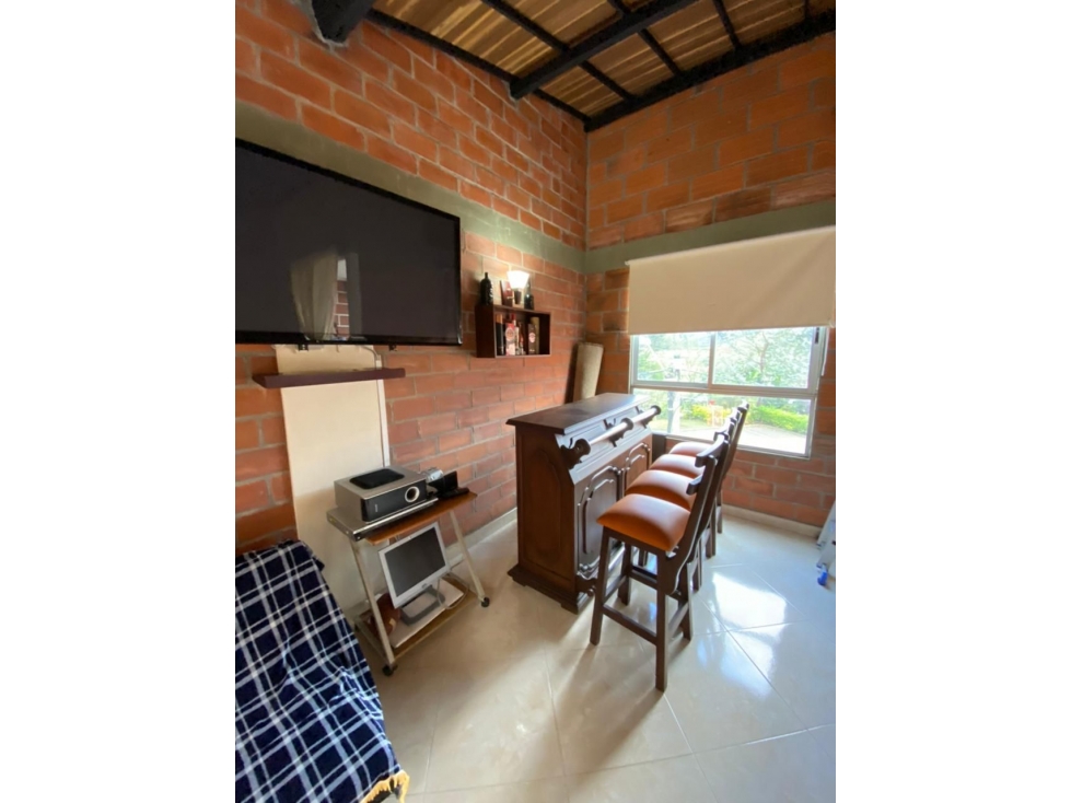 HERMOSO APARTAMENTO EN VENTA EN SEGUNDO PISO CON MANSARDA Ganga.