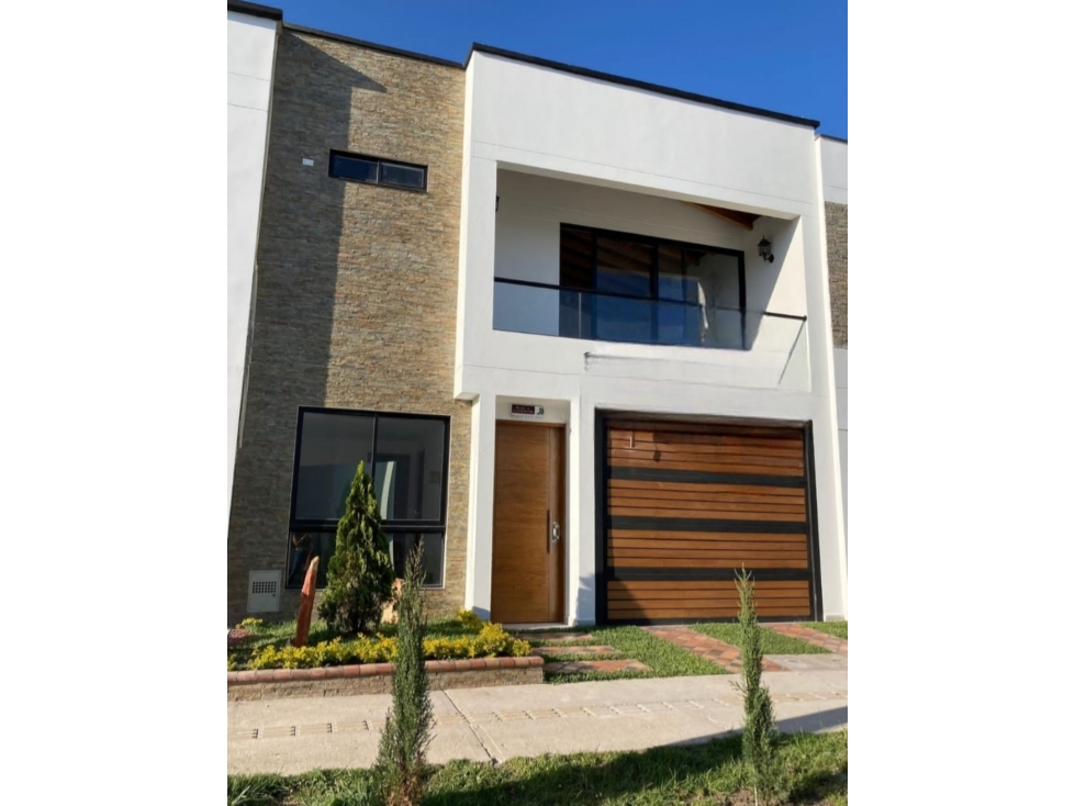 ESPECTACULAR CASA EN VENTA LLANOGRANDE RIONEGRO