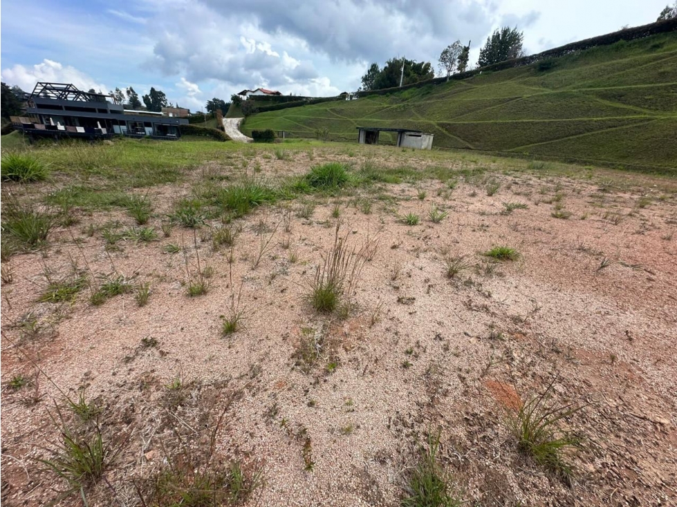 LINDO LOTE EN VENTA CON EMBALSE EL PEÑOL - 5