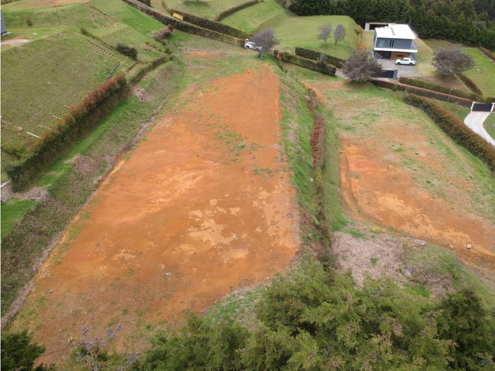 ENCANTADOR LOTE EN VENTA EN GUARNE — foto 5