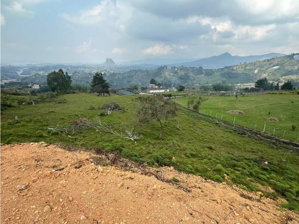 ENCANTADOR LOTE EN VENTA EL PEÑOL VISTA A LA PIEDRA - 5