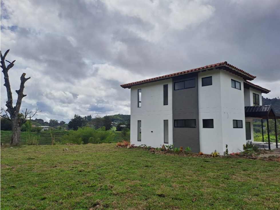 HERMOSA CASA FINCA EN VENTA EN MARINILLA — foto 5