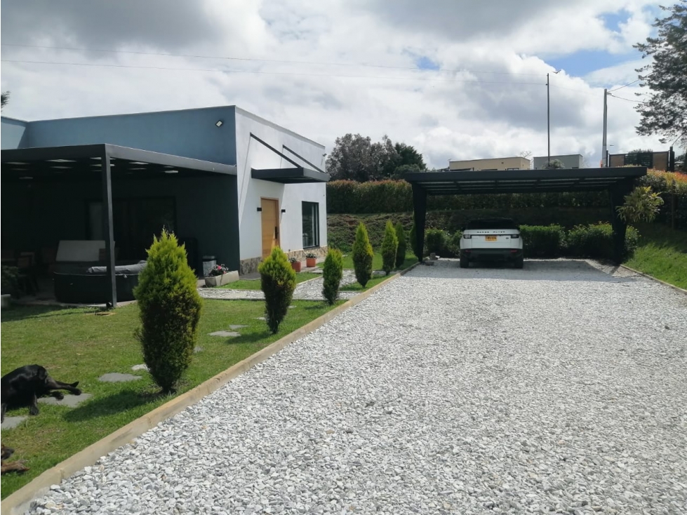 ENCANTADORA FINCA EN VENTA CERCA A LA AUTOPISTA — foto 3