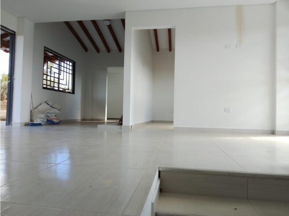 HERMOSA FINCA EN VENTA PARA ESTRENAR CERCA A LA AUTOPISTA — foto 5