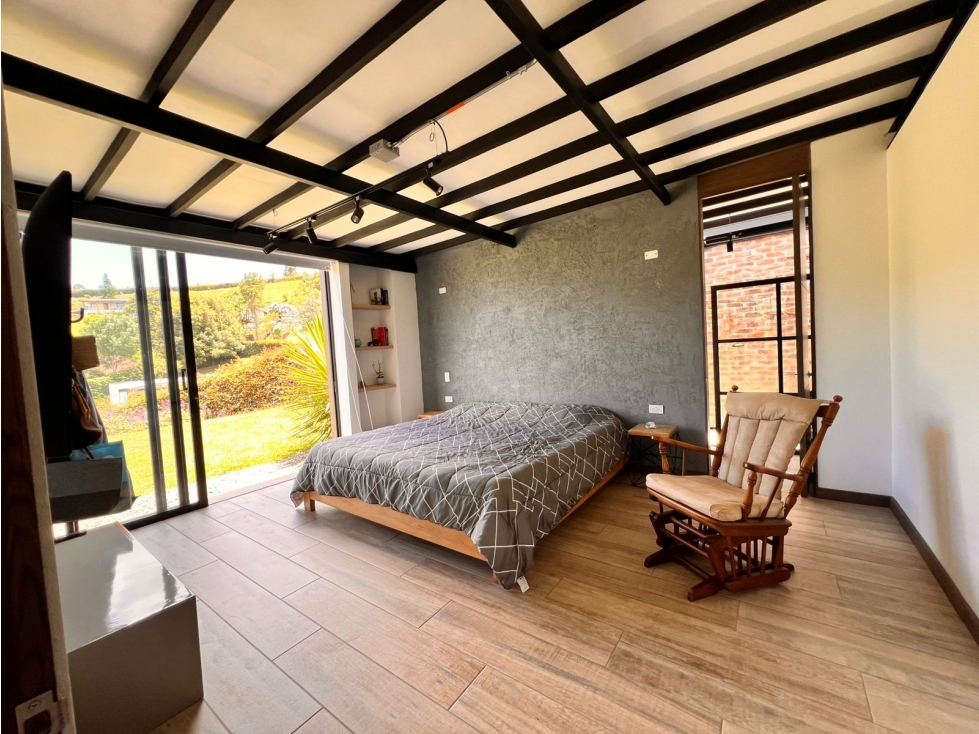 HERMOSA FINCA EN VENTA CERCA DEL AEROPUERTO — foto 4