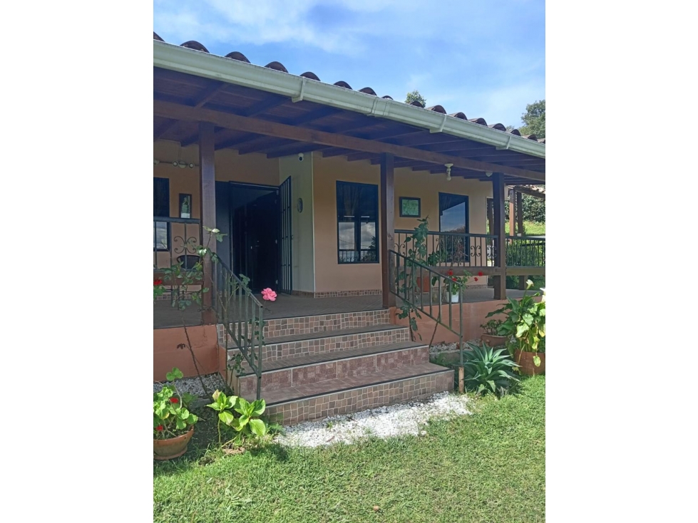 ENCANTADORA FINCA EN VENTA GUARNE — foto 2