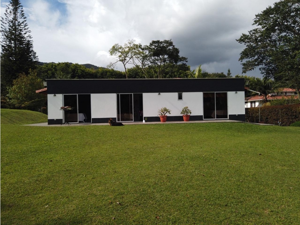 ENCANTADORA FINCA EN VENTA LA CEJA