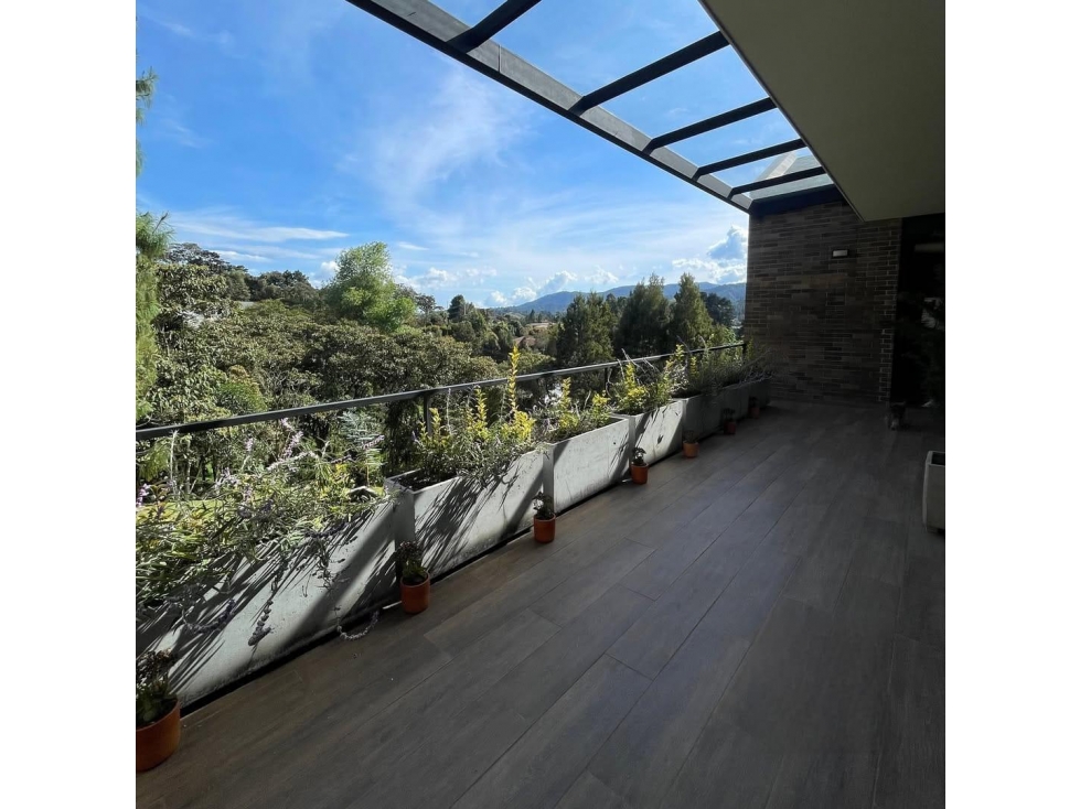 CONFORTABLE CADA EN VENTA ALTO DE PALMAS — foto 5