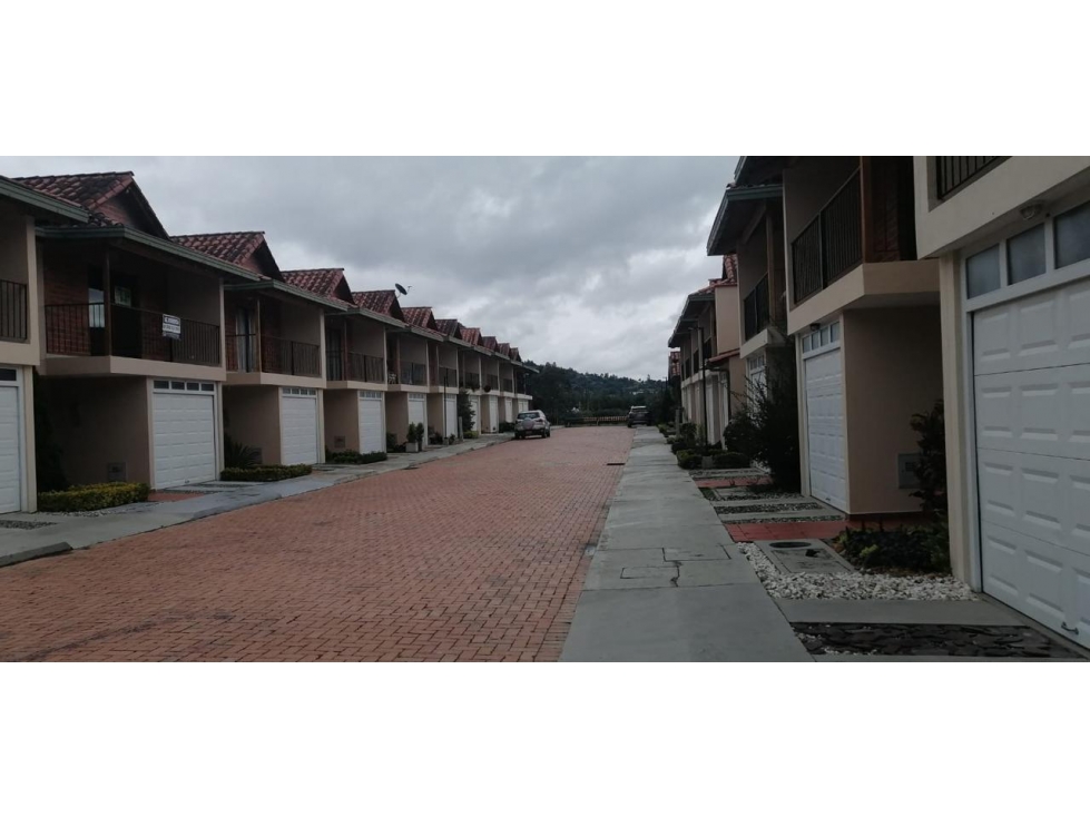 COMODA CASA EN VENTA LA CEJA — foto 3