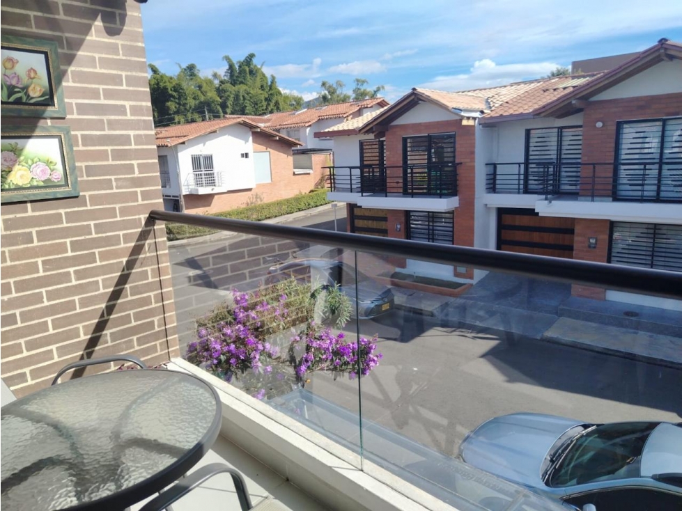 LINDA CASA EN UNIDAD EN VENTA LA CEJA — foto 4