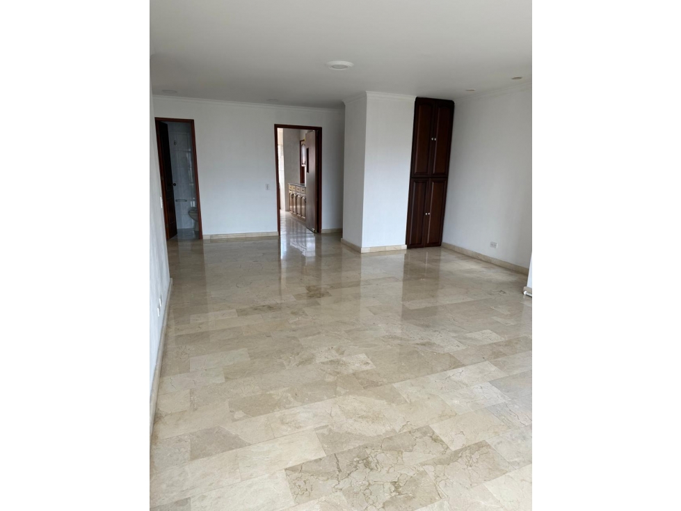 LINDO APARTAMENTO EN VENTA CON EXCELENTE UBICACION EL POBLADO — foto 5