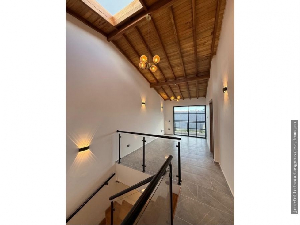 ESPECTACULAR CASA NUEVA EN VENTA LA CEJA — foto 5