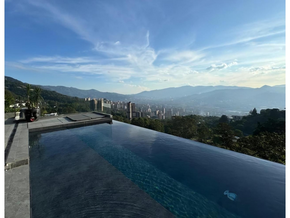 ESPECTACULAR CASA LUXURY EN VENTA ALTO DE PAMAS MEDELLÍN — foto 4