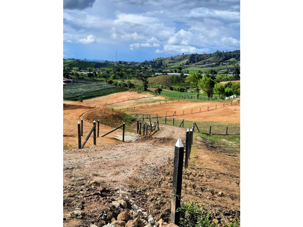 LINDOS LOTES EN VENTA ESCRITURAS 100% FAVORABLES - CARMEN DE VIBORAL — foto 4