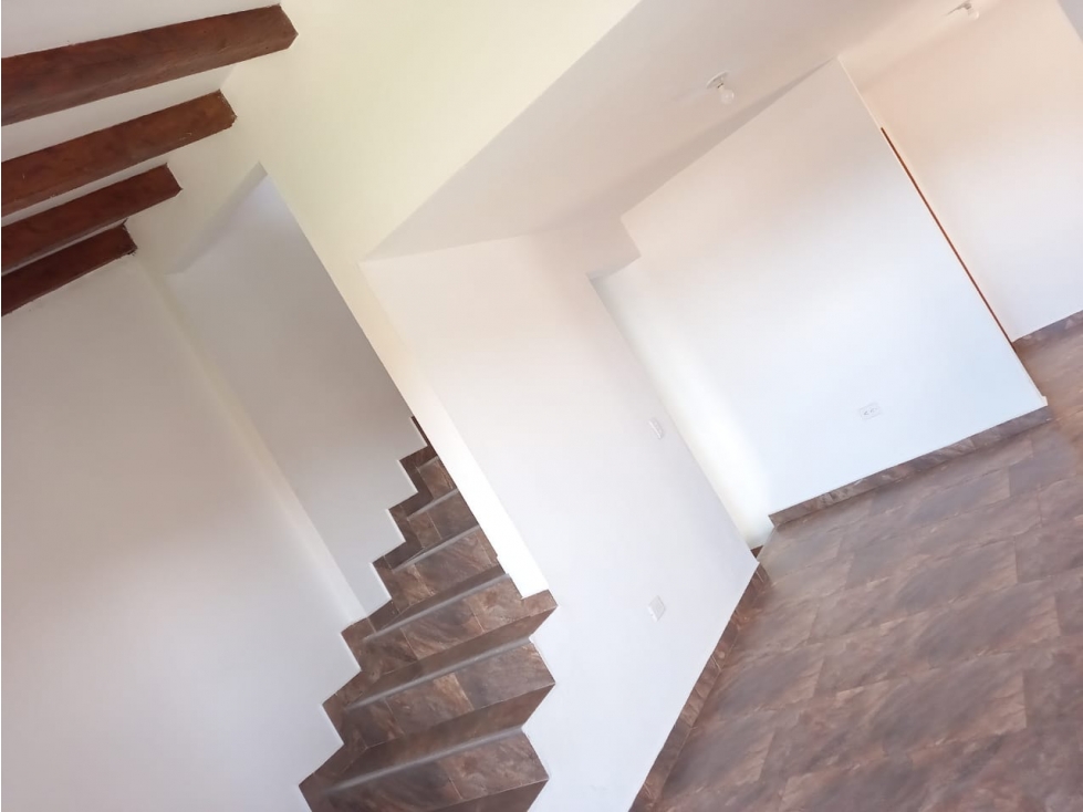 LINDO APARTAMENTO EN SEGUNDO PISO CON MANSARDA DE OPORTUNIDAD EN VENTA — foto 6